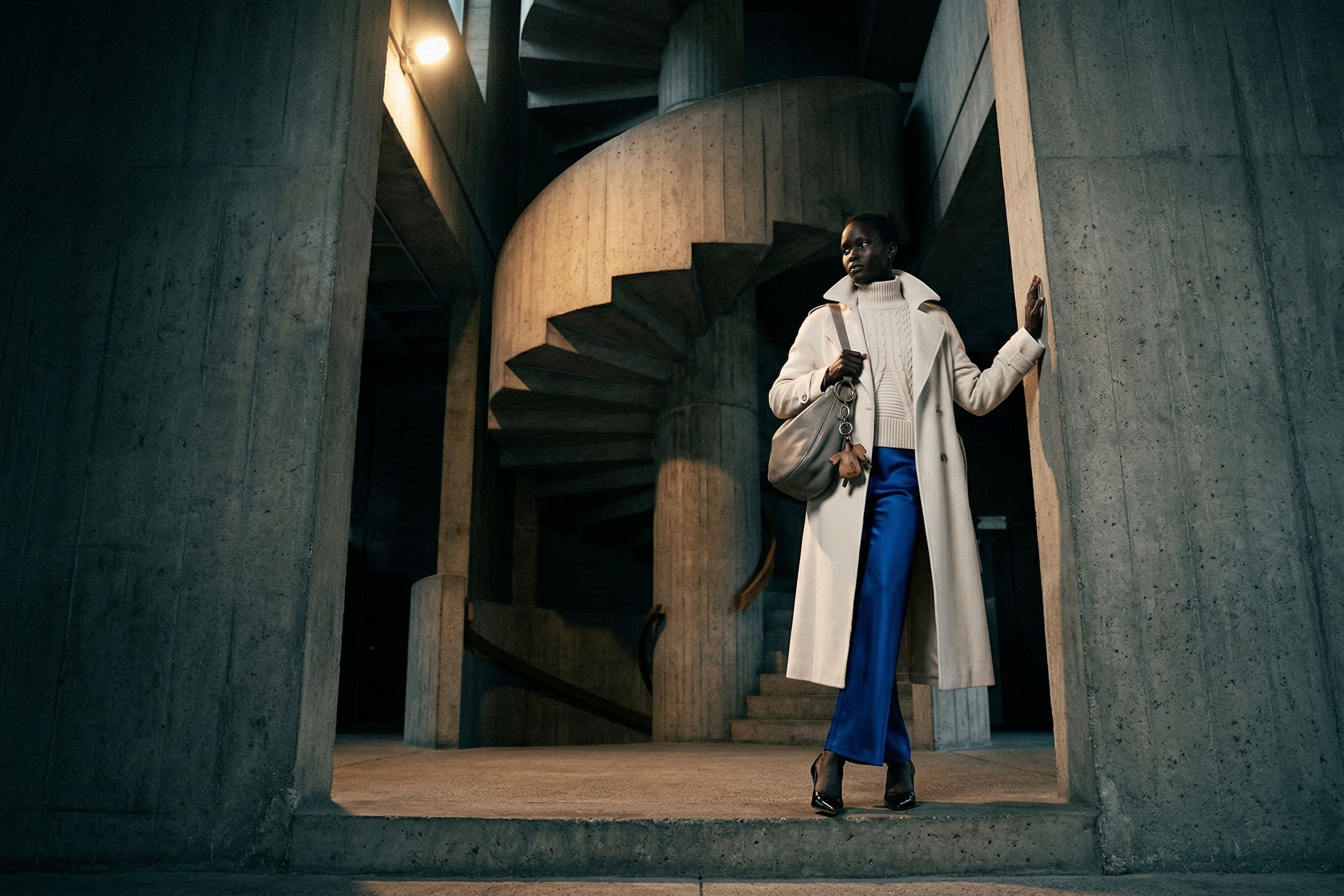RickOwens シルク混大判ストール ベージュ リックオウエンス Rick Owens's Color Intelligence: Sculpting Form – SELVANE