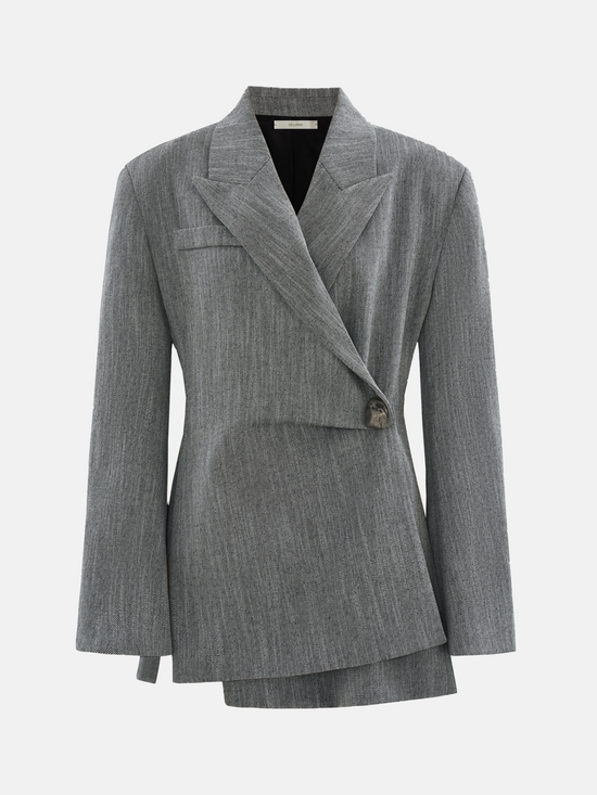 SELVANE Diagonal-Closure Asymmetric Collar Blazer in quiet grey. Sharp shoulders, diagonal closure, and asymmetric collar define its long, clean silhouette.