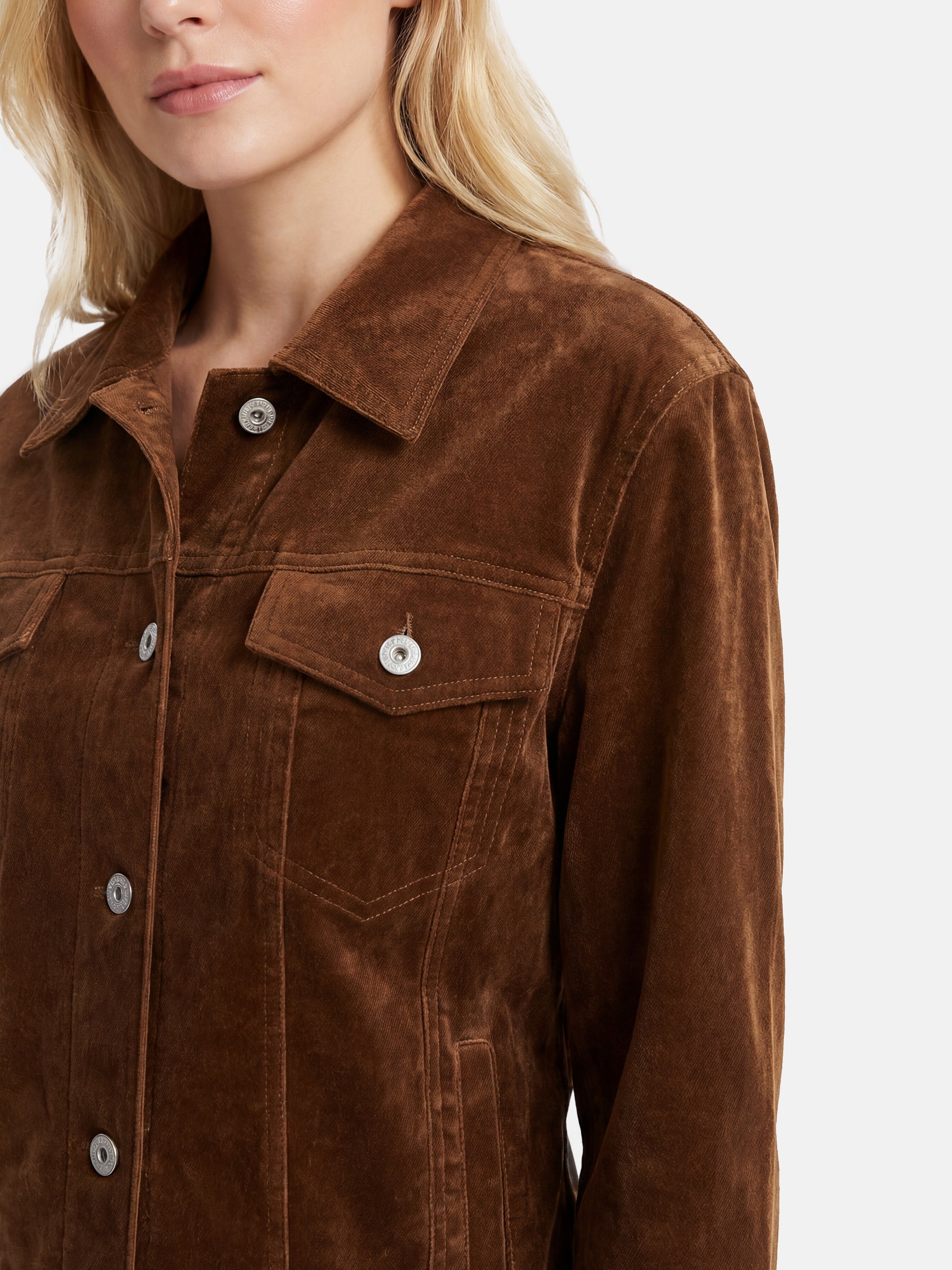 SELVANE Chesnut Shirt Jacket, a cropped suede outerwear piece with clean geometry and a calm, waist-length proportion.