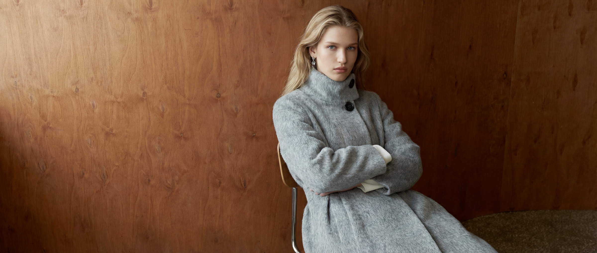 Cappotto con collo rialzato in pelo di cammello